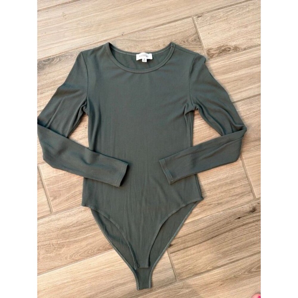 Kaileigh Women’s Ribbed Bodysuit Size M Sage Olive Green Long Sleeve NWOT